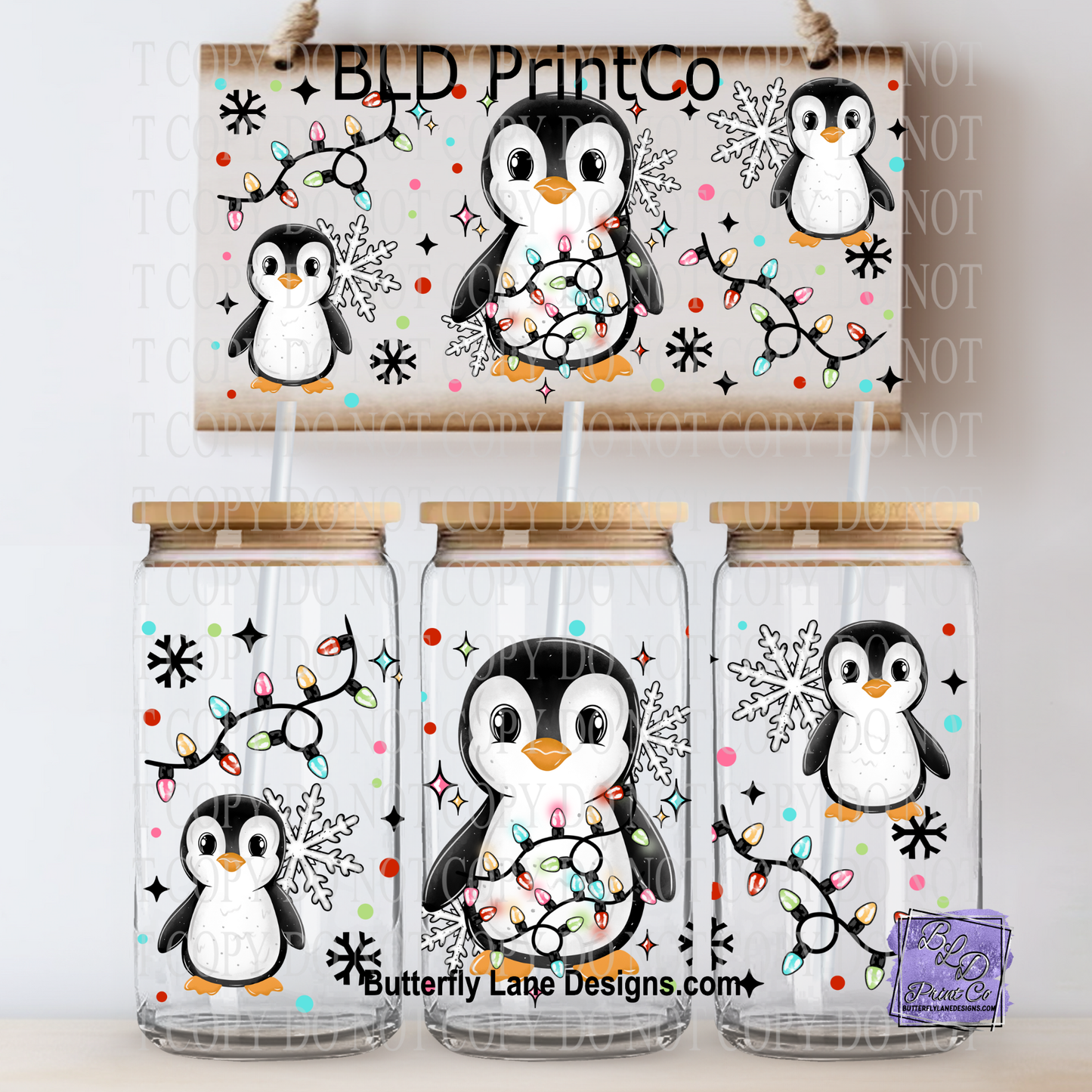 L802 Penguin_And_Christmas_Lights