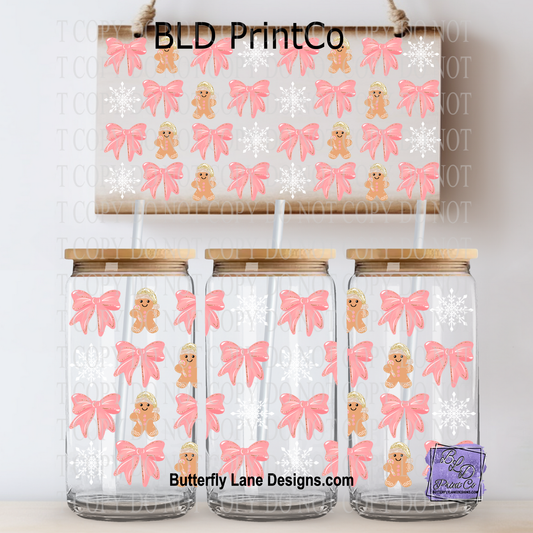 L884 Gingerbread bows and snowflakes